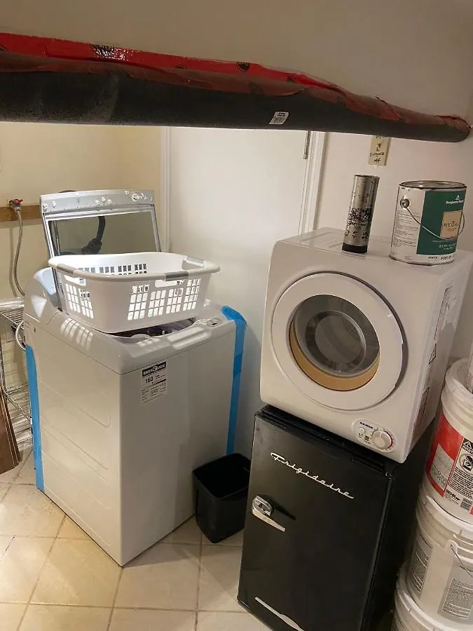 Budget Quad Room With En Suite Bathroom 36B Toronto Guest house