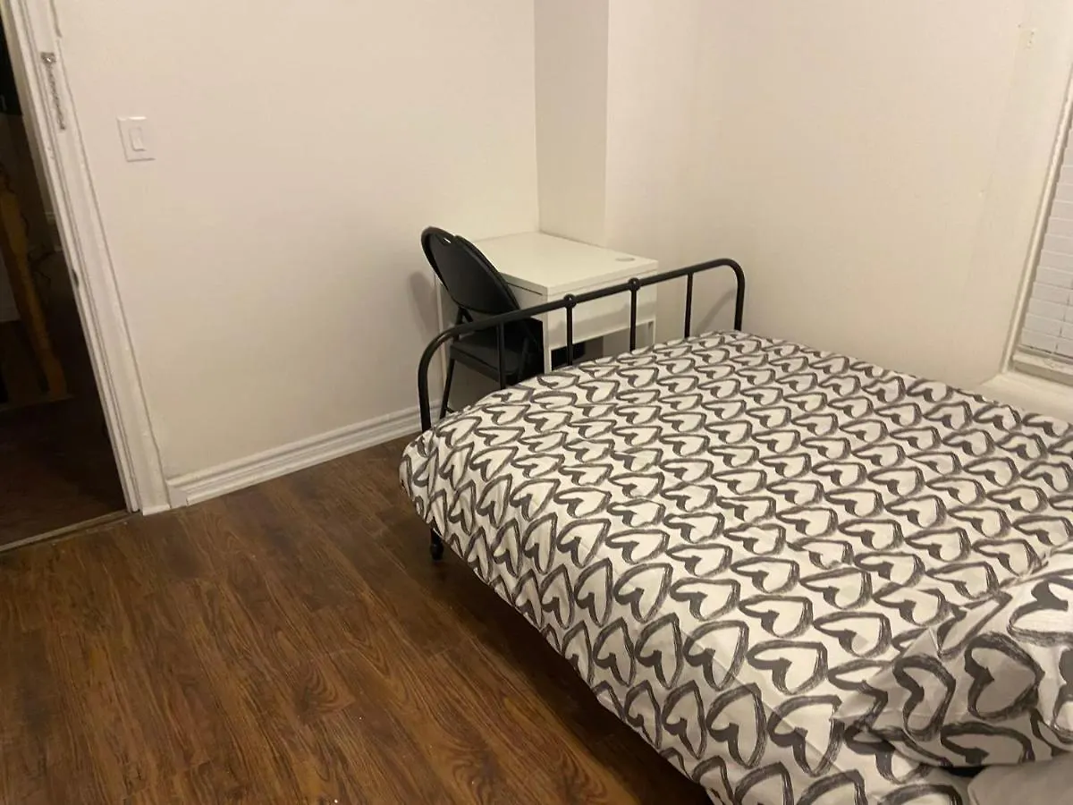 Budget Quad Room With En Suite Bathroom 36B contacts
